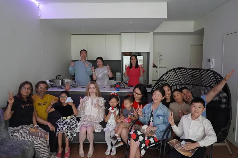 Fortepiano Academy recital group with parents